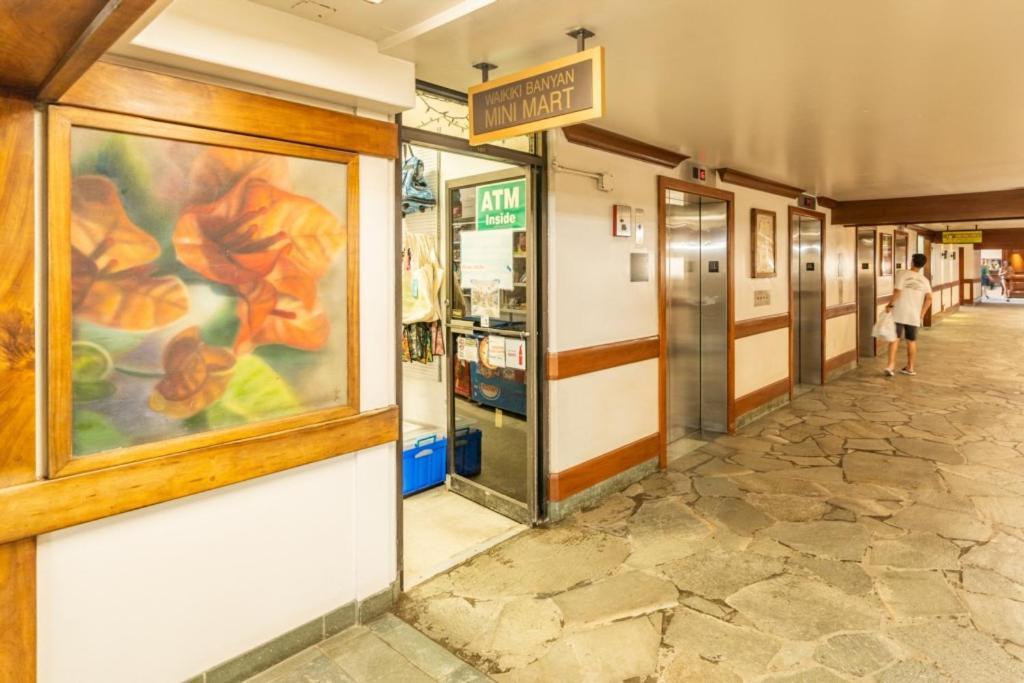 Waikiki Banyan W-Ocean Views With Free Parking! Διαμέρισμα Χονολουλού Εξωτερικό φωτογραφία